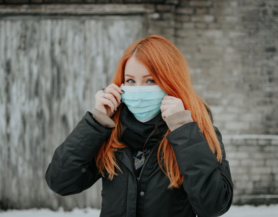 Maskne o dermatite da mascherina: cos'è e come prevenirla
